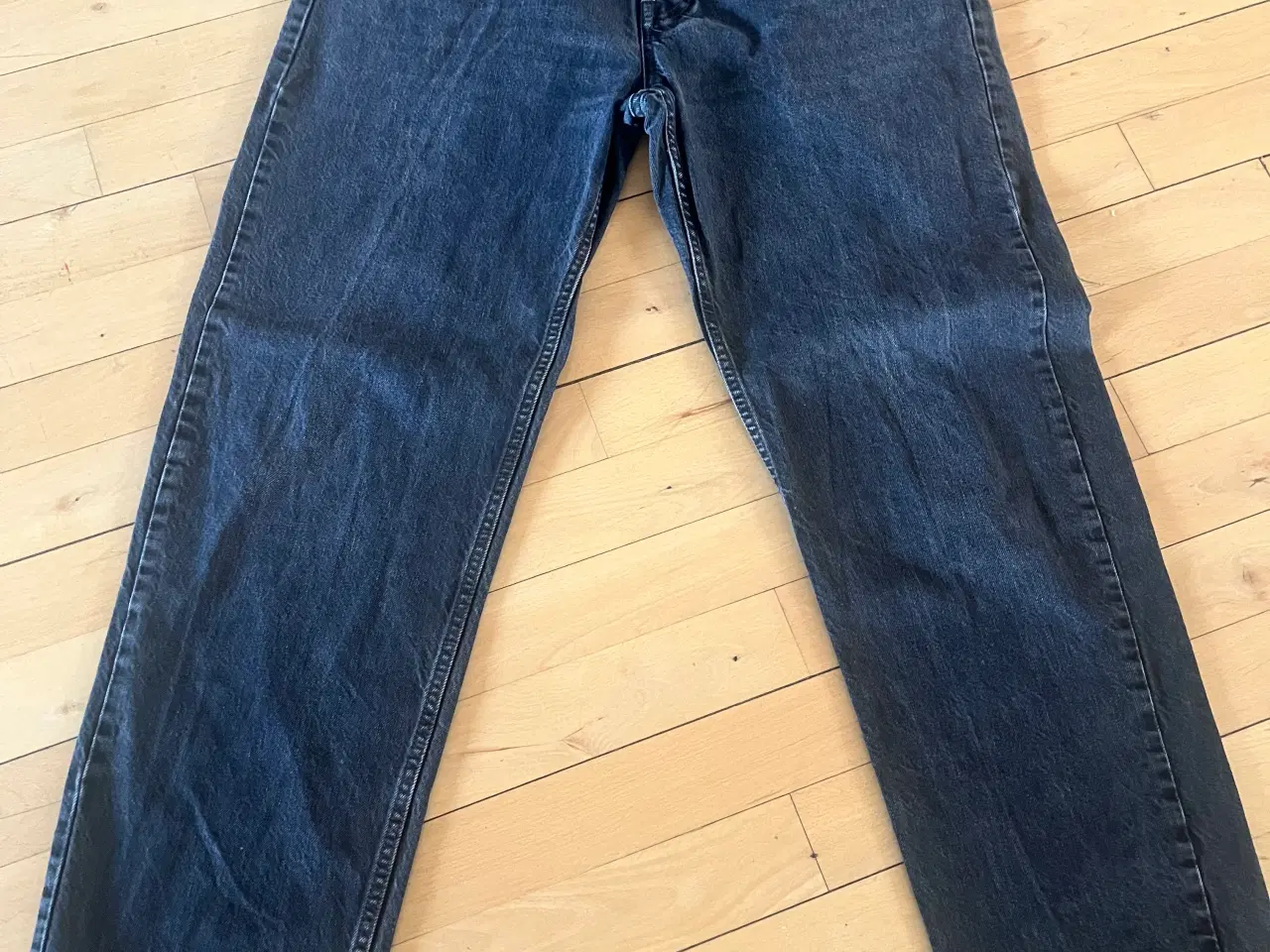 Billede 5 - 2 par zara herre jeans str 44
