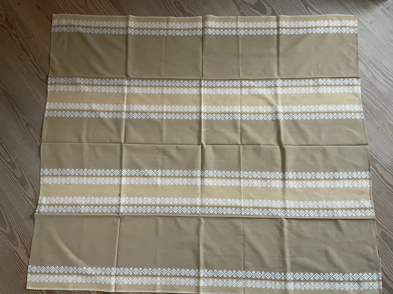 Billede 2 - Vævet retro dug 130x150