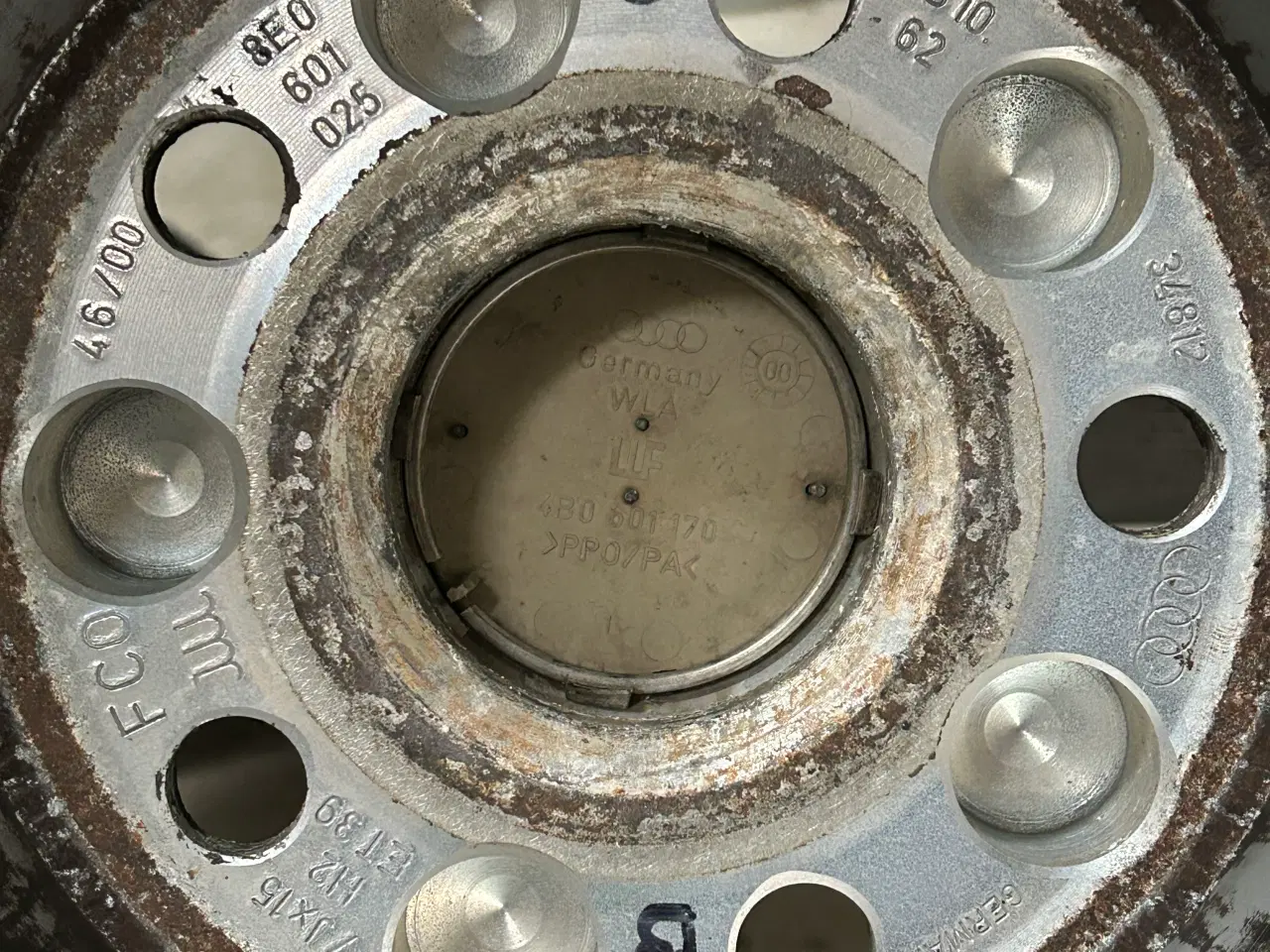 Billede 5 - Originale Audi alufælge 