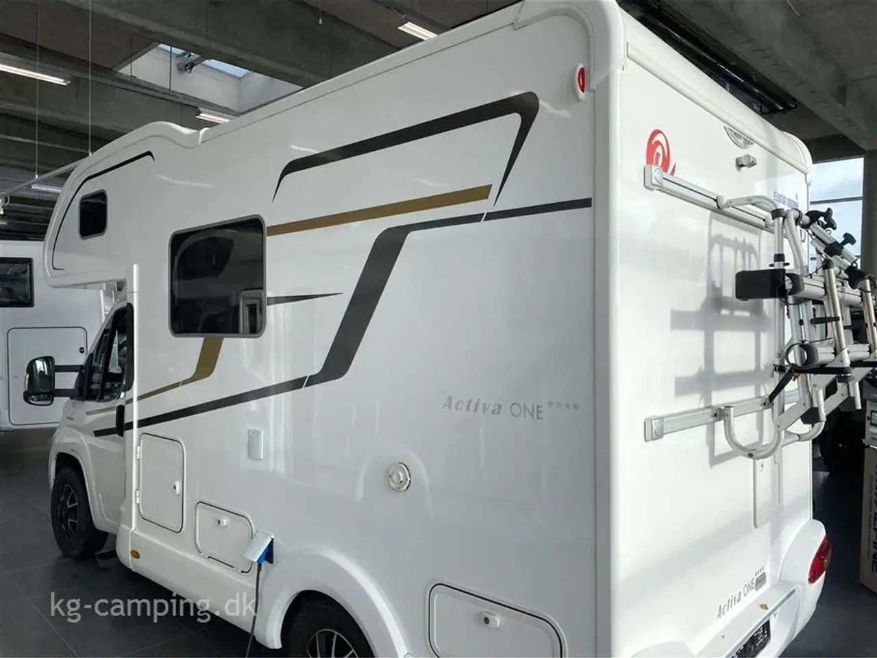 Billede 6 - 2020 - Euramobil Activa One Populær lille Euramobil med masser af skabsplads. Bemærk totallængede på 589 cm.