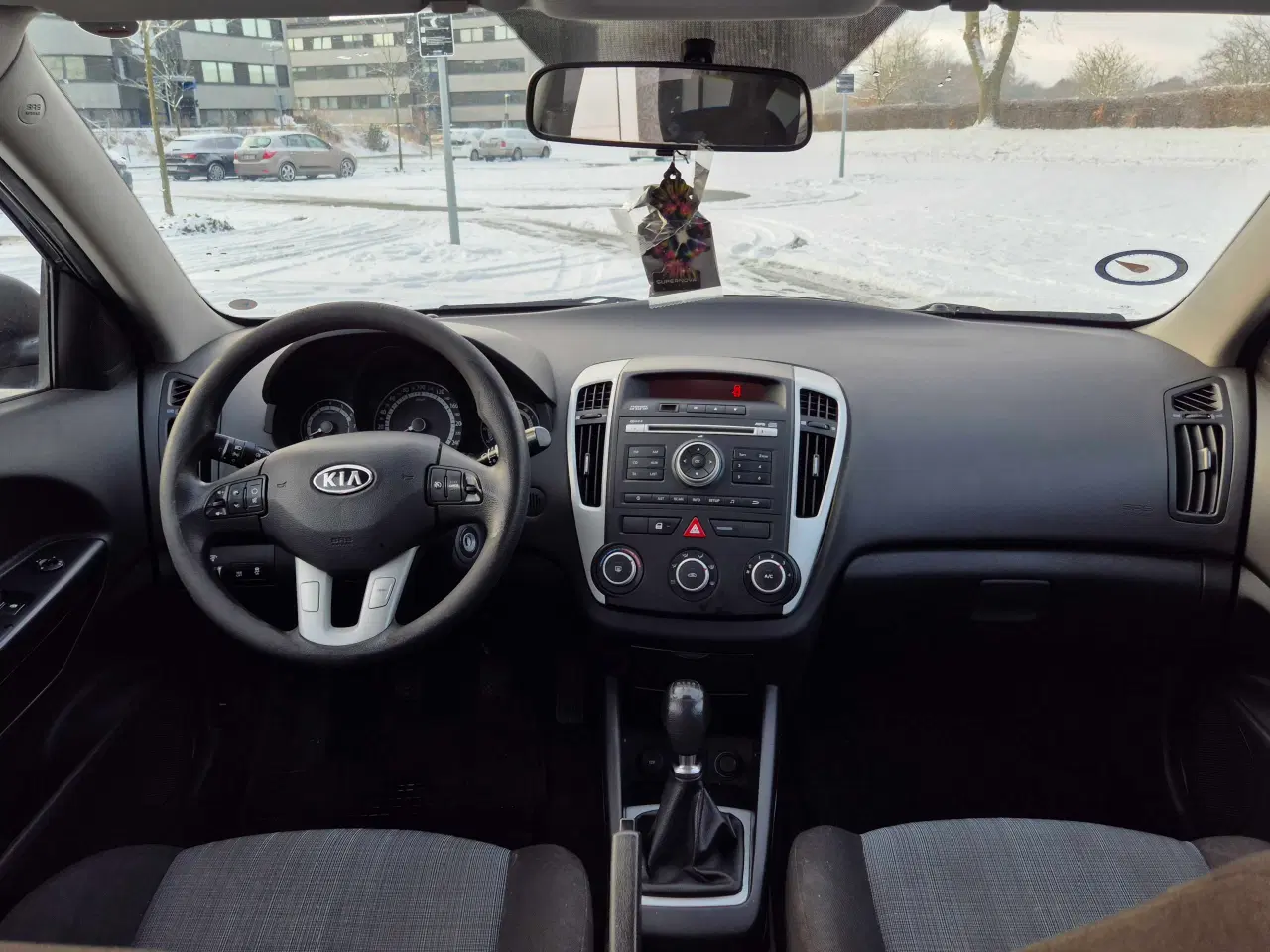 Billede 7 - Kia Ceed velholdt økonomisk fuld service 