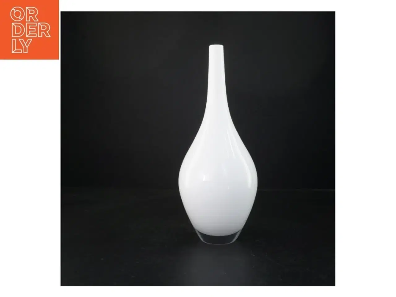 Billede 2 - Hvid vase (str. 32 x ø 12 cm)