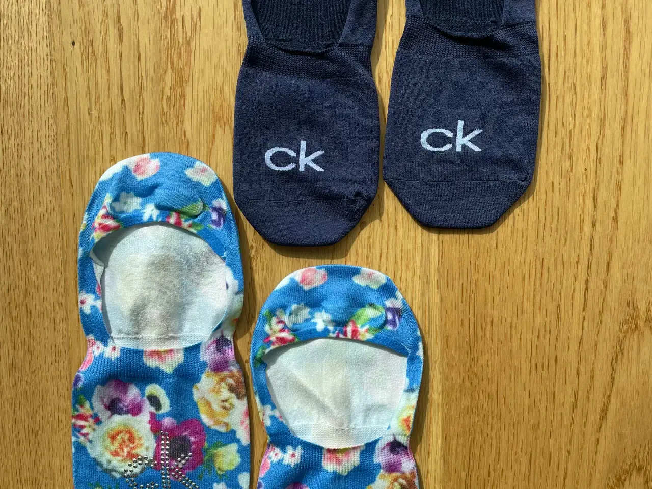 Billede 1 - Calvin Klein strømper
