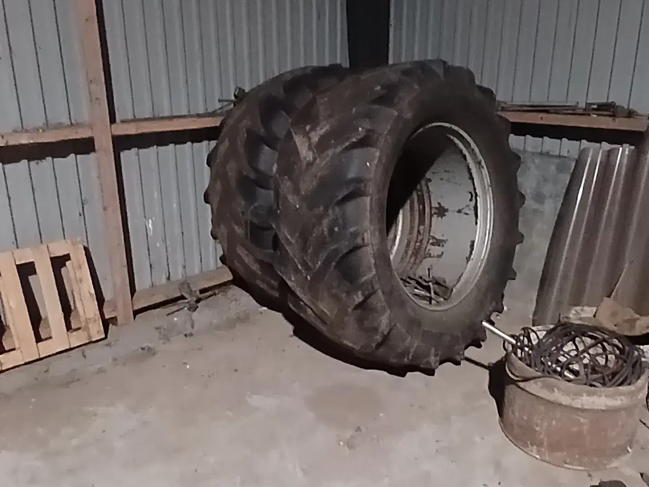 Billede 1 - Tvillinghjul 650-38