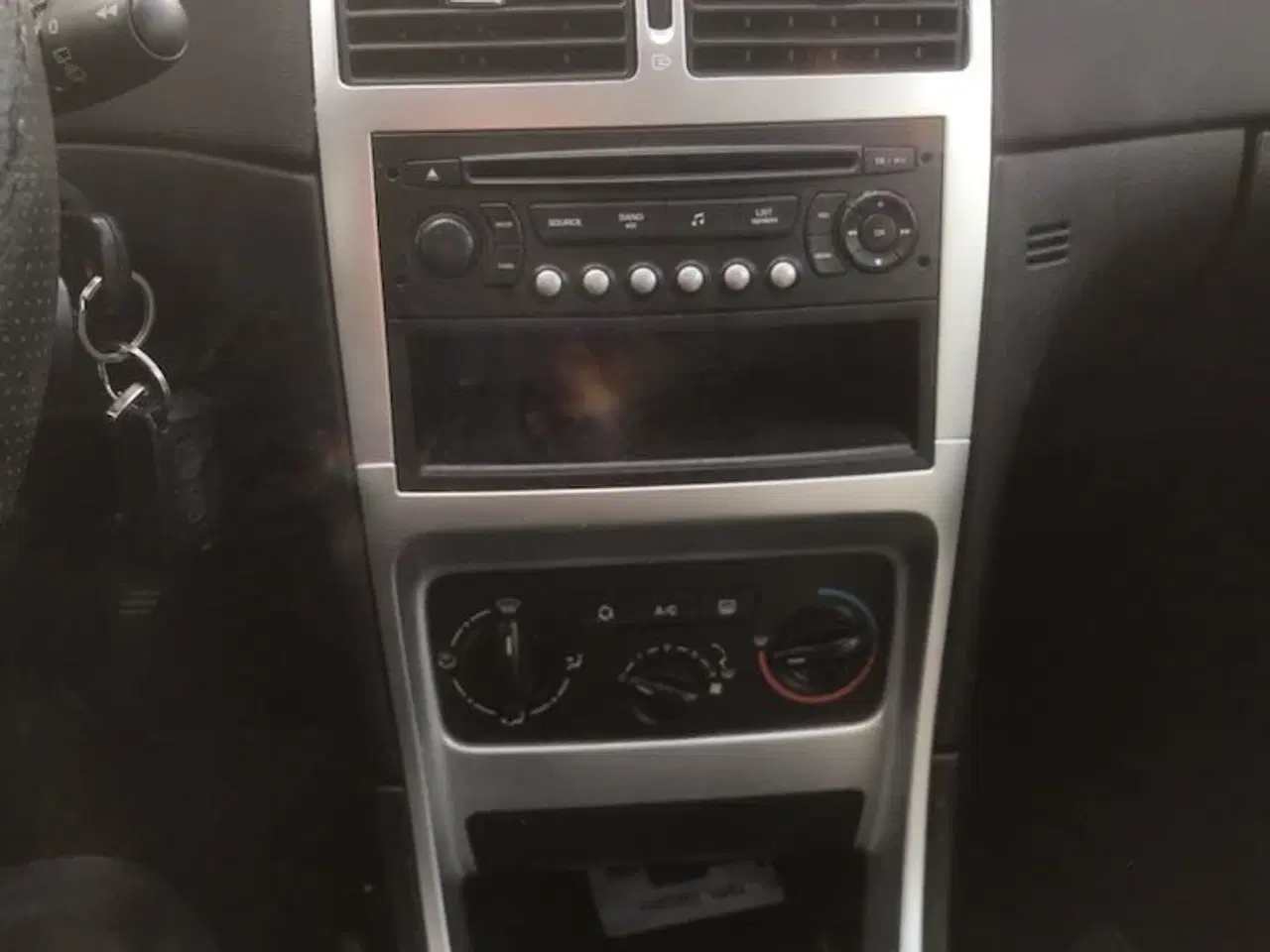 Billede 3 - Ny syn Peugeot 307 1,6 I St. Car 2007 Km kun 21