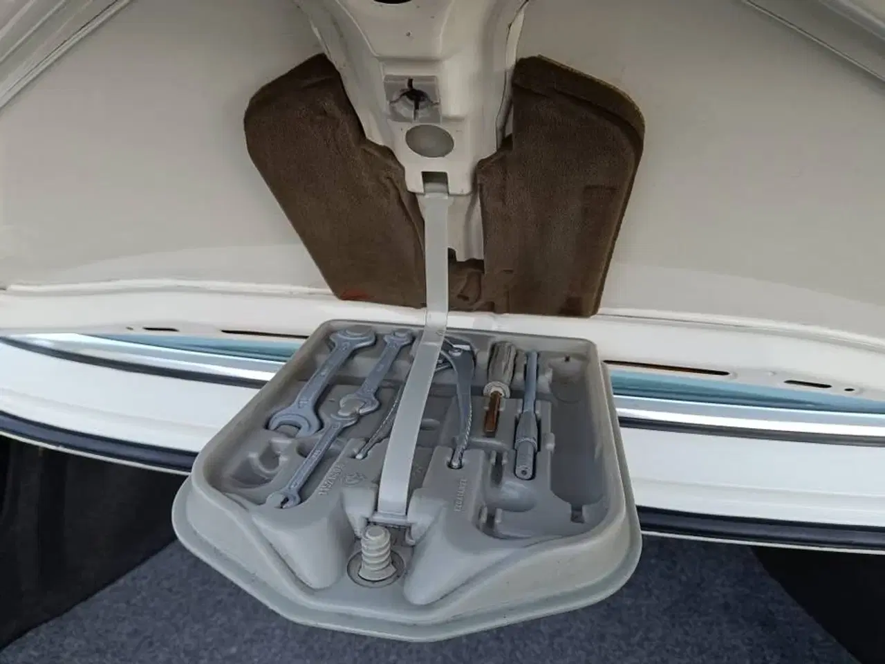 Billede 12 - 6-cyl række-BMW E28 520i veteranbil - NYSYNET