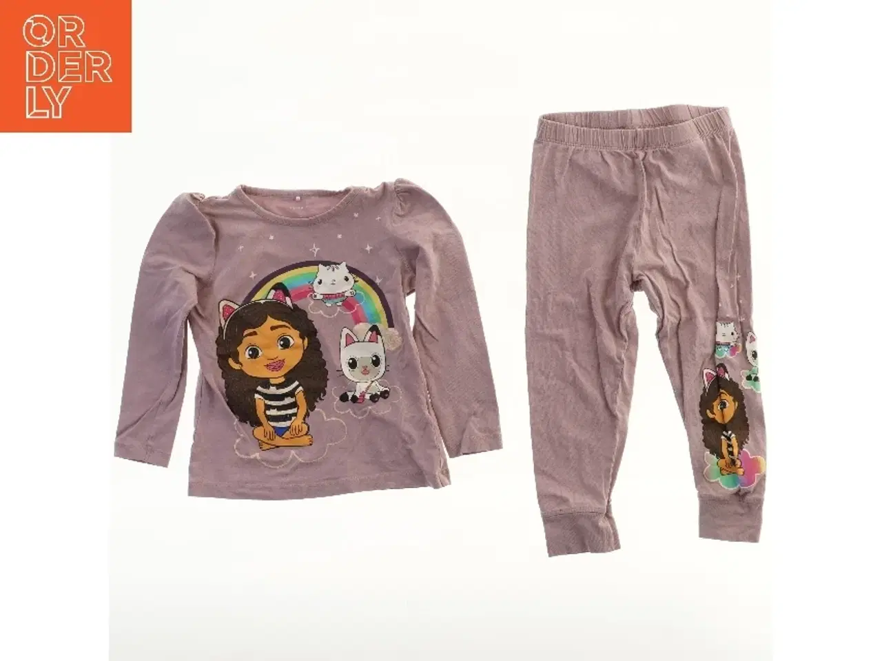 Billede 2 - Sæt med bluse og bukser med motiv fra Name It (str. 98)
