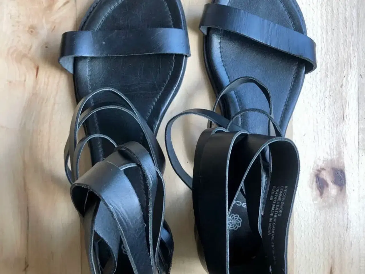 Billede 3 - Pieces lædersandaler