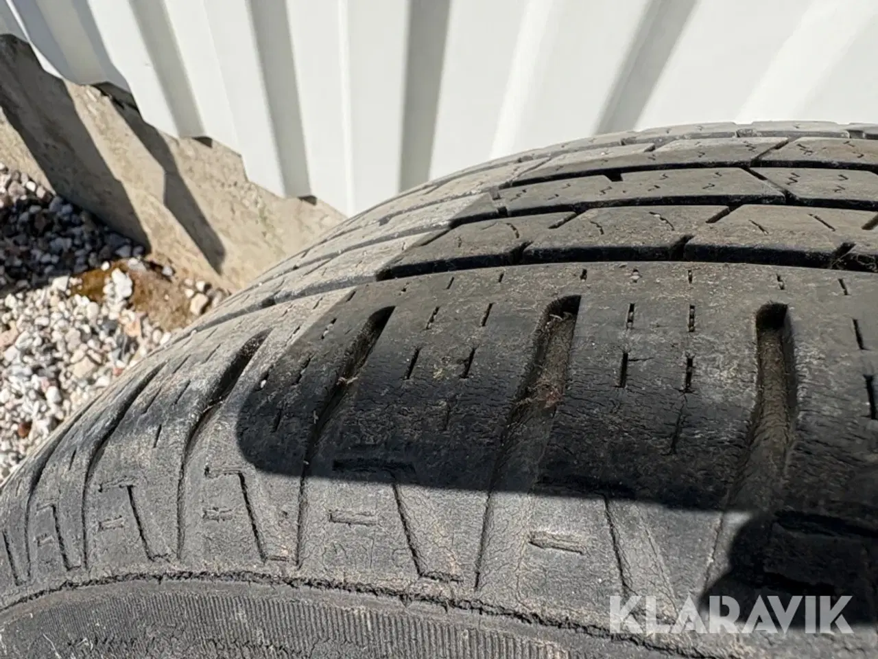 Billede 4 - Fælge med dæk Dacia Dyster 4 styk