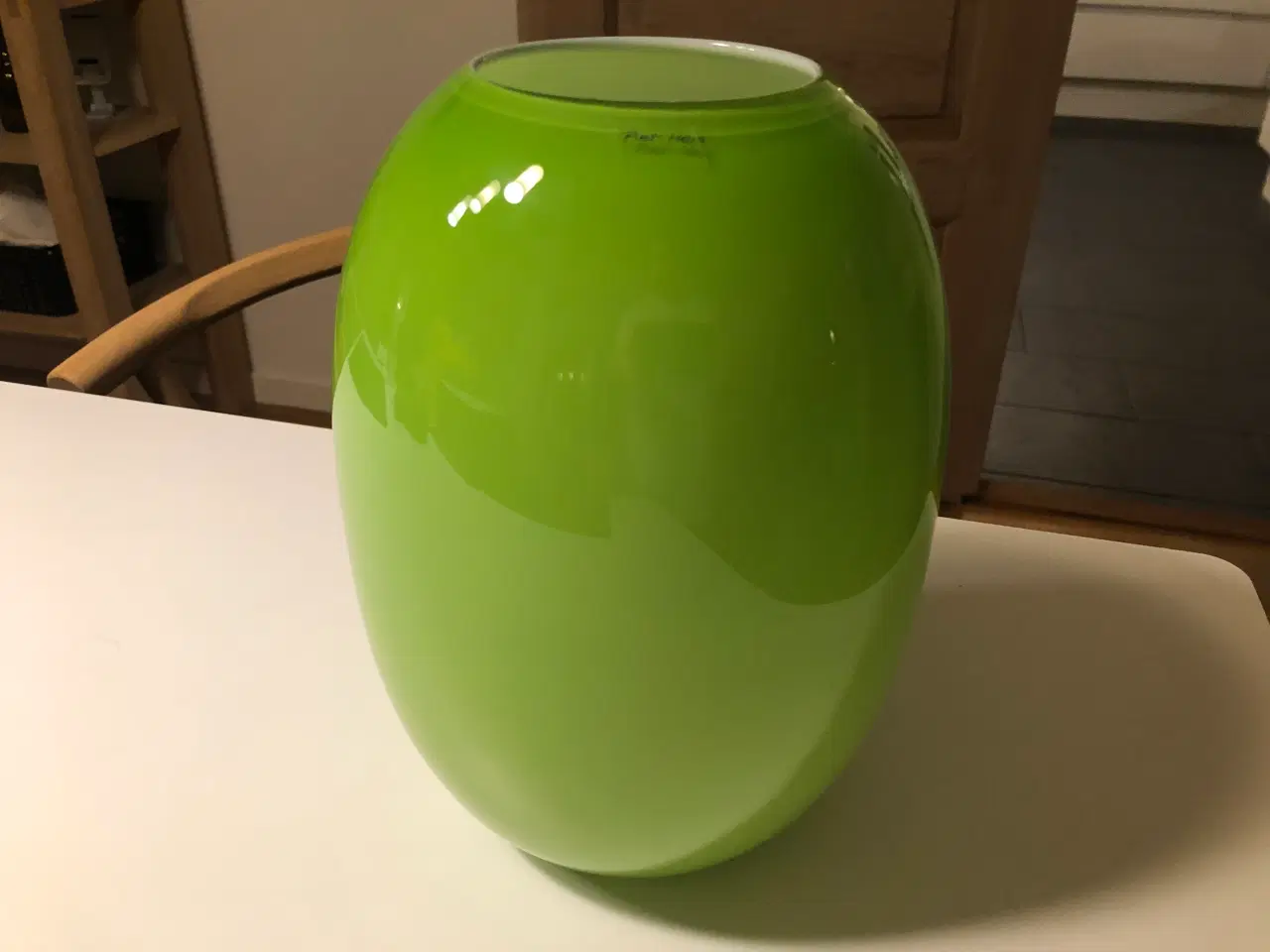 Billede 1 - Piet Hein vase i lime grøn, 25 cm høj