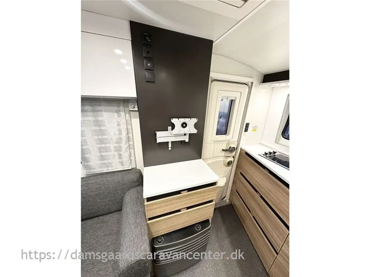 Billede 16 - 2019 - Adria Action 361 LH Enkeltsenge - Mover - Gulvvarme - Fortelt