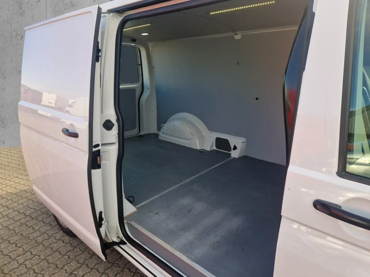 Billede 10 - VW Transporter 2,0 TDi 110 Kassevogn lang