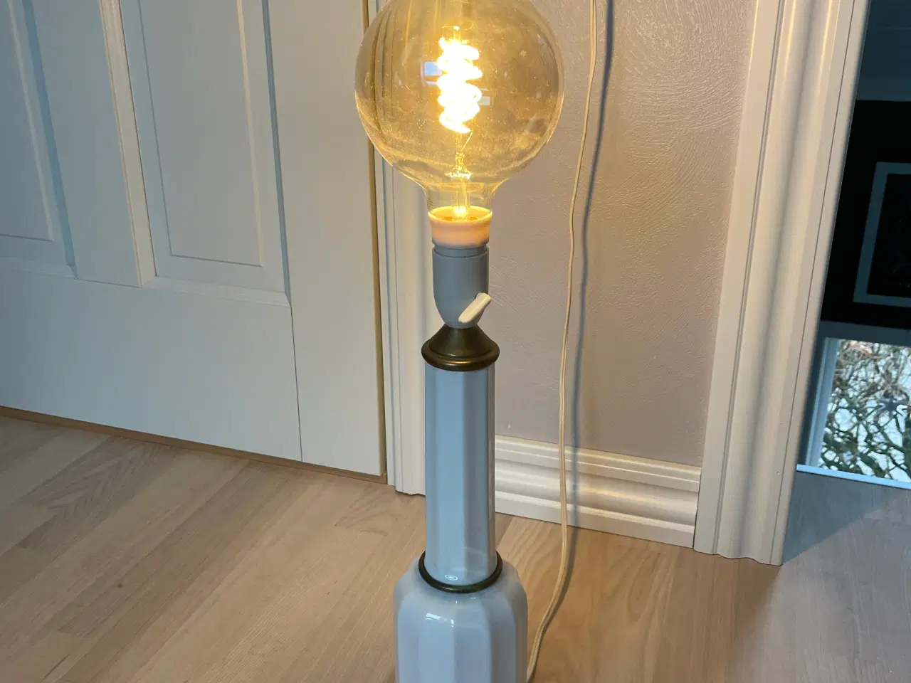 Billede 4 - Smuk gammel bordlampe Heiberg 