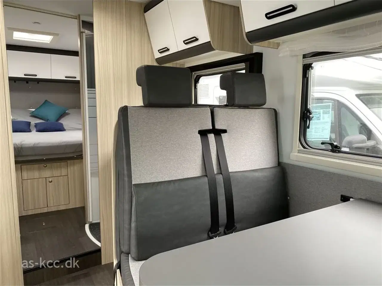 Billede 7 - 2023 - Sun Living S 75 SC   Sun Living Autocamper med fritstående dobbeltseng. 5 sovepladser &amp;amp;amp;amp;amp;amp;amp;amp;amp;amp;amp;amp;amp; 5 selepladser.