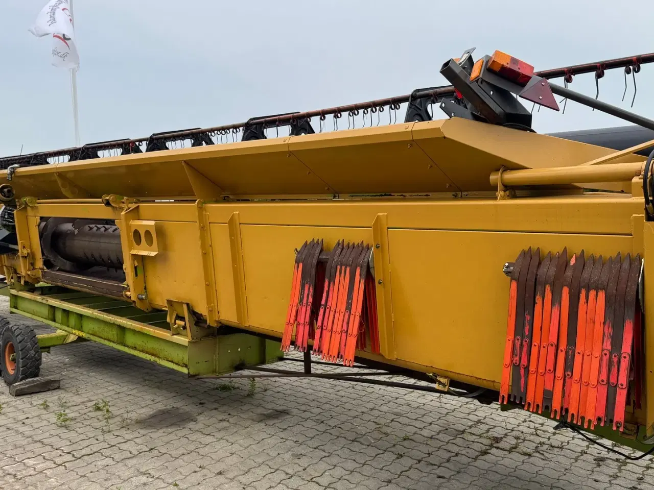 Billede 18 - CLAAS Lexion 460 MED 30 FODS SKÆREBORD, BÆLTER OG 4WD!