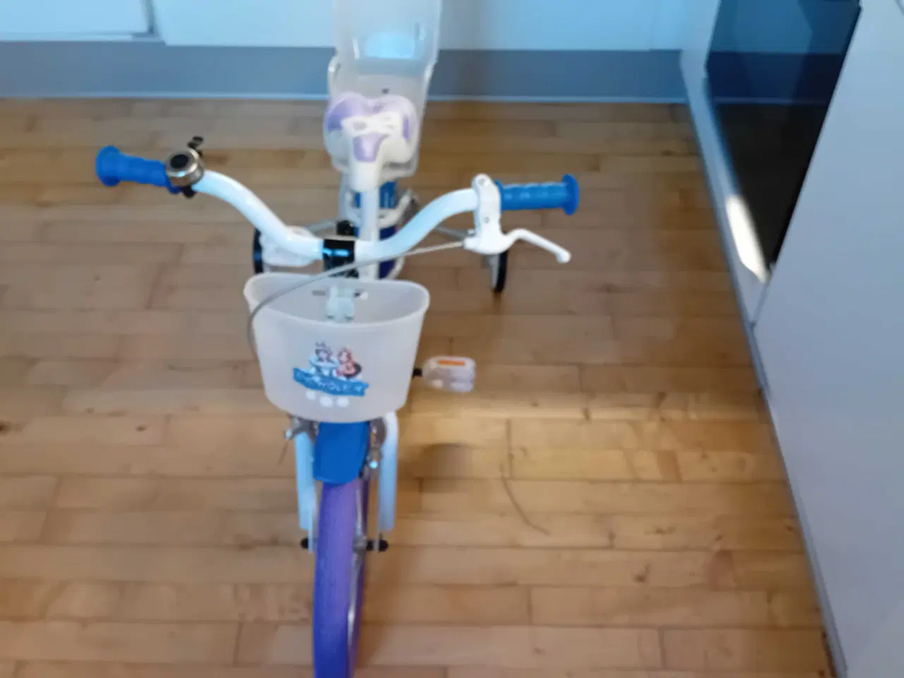 Billede 3 - Pigecykel til salg.
