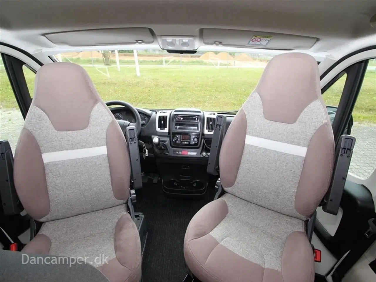 Billede 8 - 2019 - Carthago van 640 LE Chaming Carthago Charming, Luksusvan godt udstyret - Enkeltsengsmodel. 150Hk Automatgear - Solcelle - inverter mm.