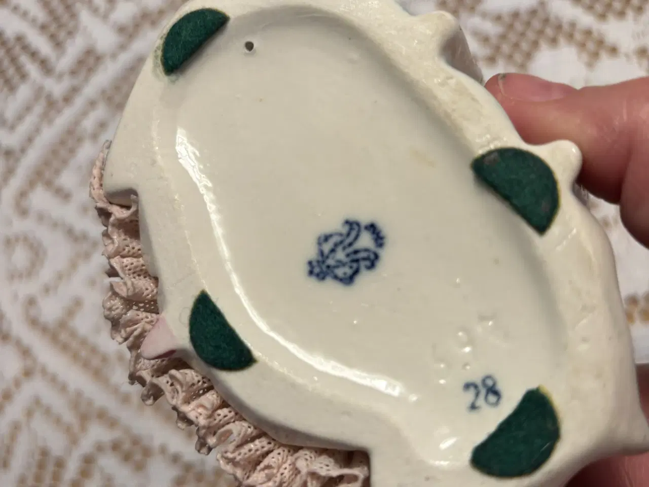 Billede 6 - Siddende mand spiller fløjte måler 13 cm