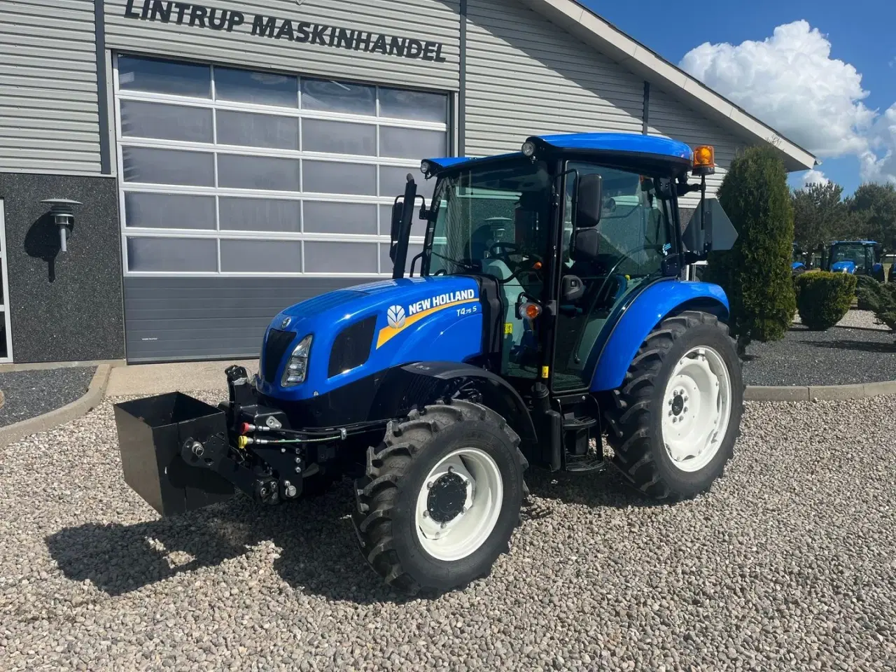 Billede 2 - New Holland T4.75 S Med frontlift