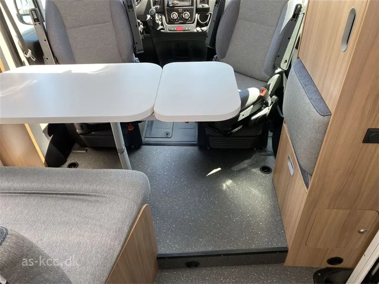 Billede 14 - 2018 - Sun Living S 65   Sun Living S 65 SL autocamper med 2 enkelt senge