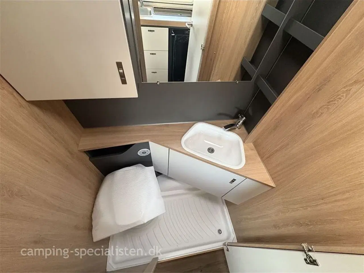 Billede 15 - 2025 - Knaus Sport 460 EU   Nyhed Knaus sport 460 EU 2025 kan ses nu hos Camping-Specialisten.dk