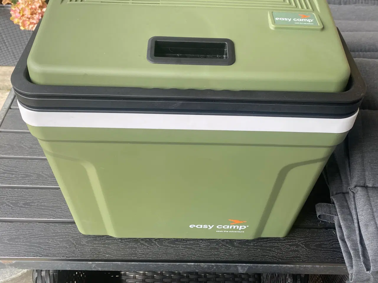 Billede 1 - Artic Køleboks 12V/230V som ny.
