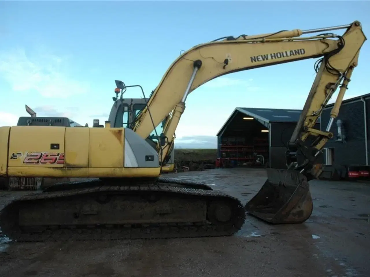 Billede 1 - New Holland E 265 LC