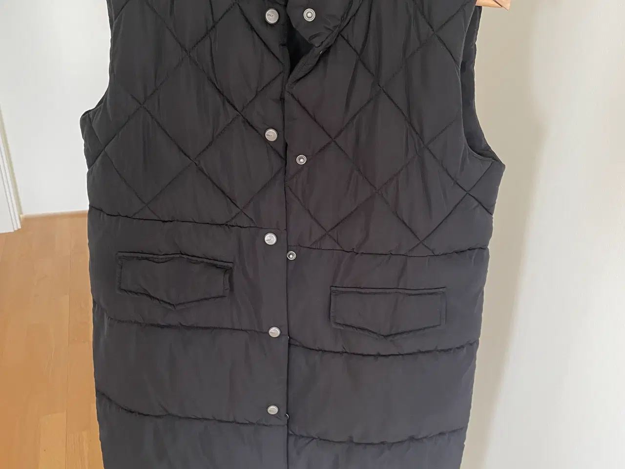 Billede 2 - Lang sort vest str S (M)