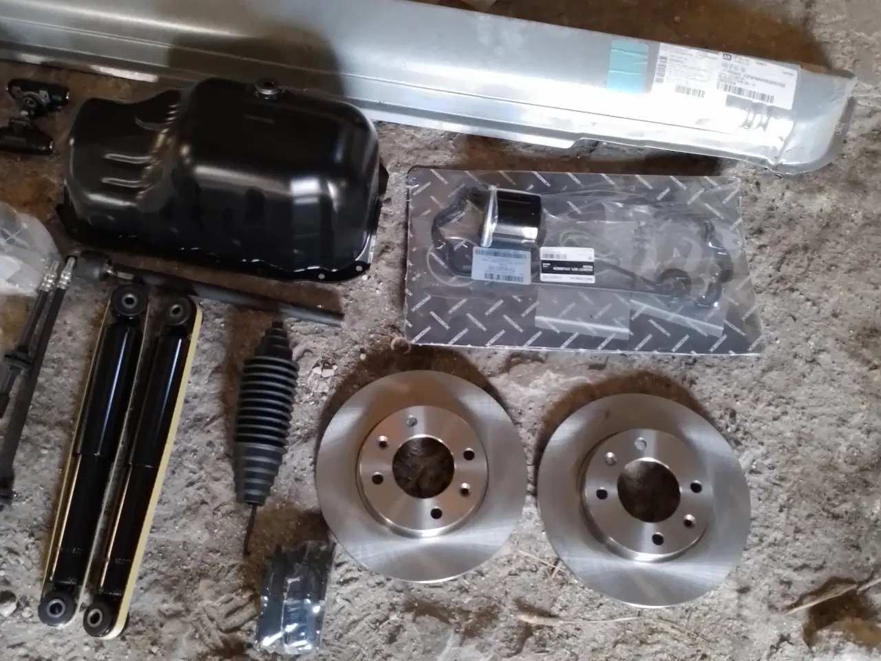 Billede 3 - Helt nye reservedele 