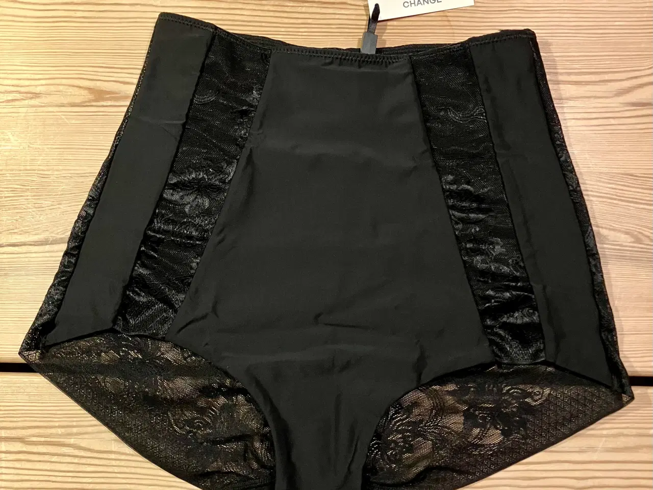 Billede 1 - Shapewear/Helt ny m prismærker/CHANGE