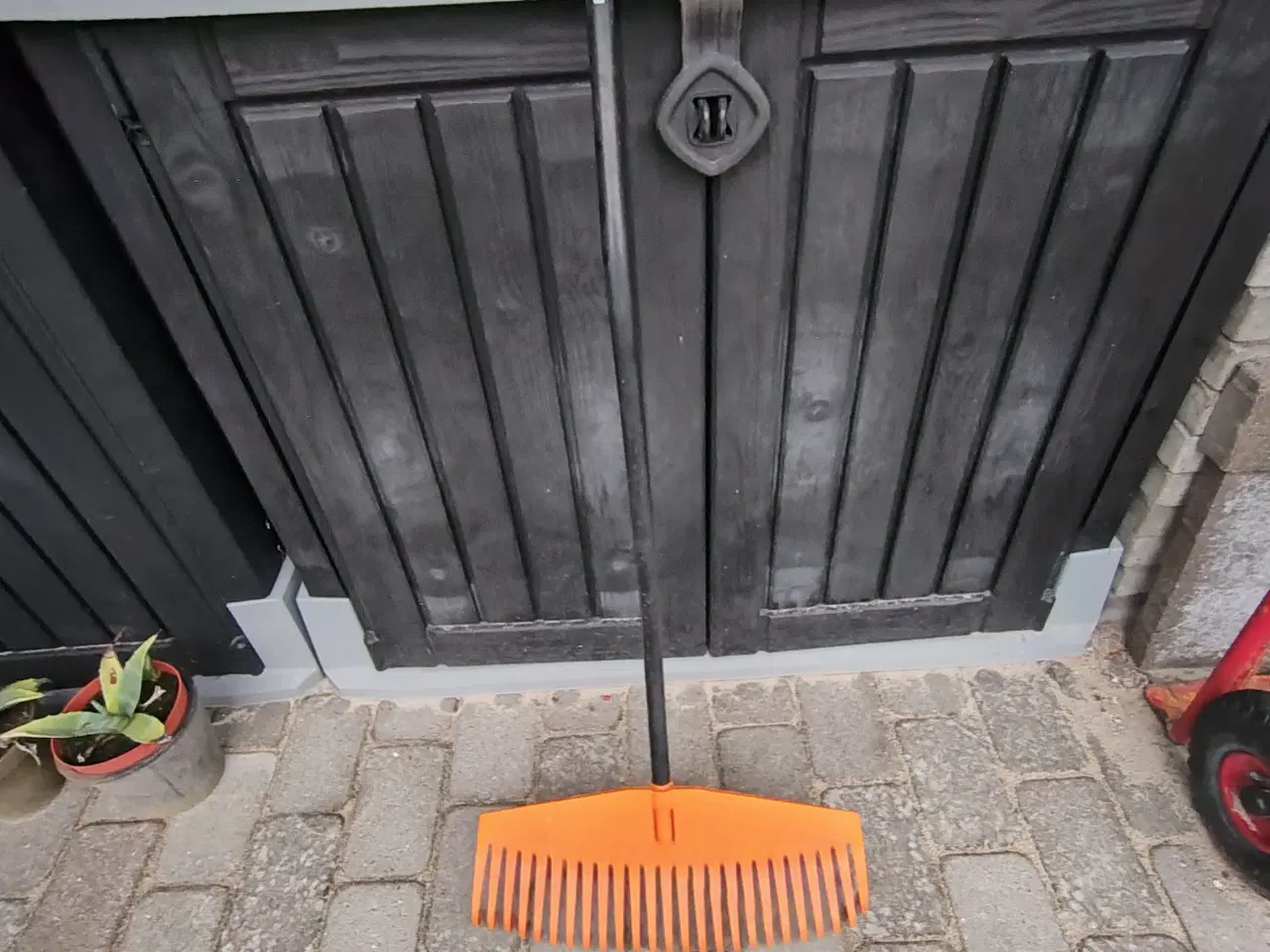 Billede 1 - Fiskars løvrive - ny