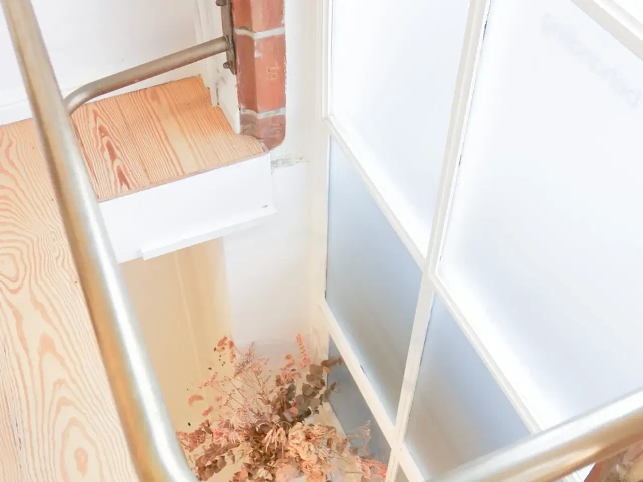 Billede 11 - Drømmer du om butik i Aarhus' ældste og måske mest charmerende kvarter?