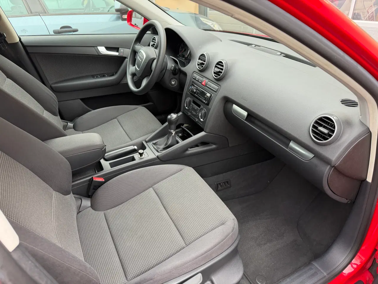 Billede 9 - Meget flot og velholdt Audi A3 Ambiente