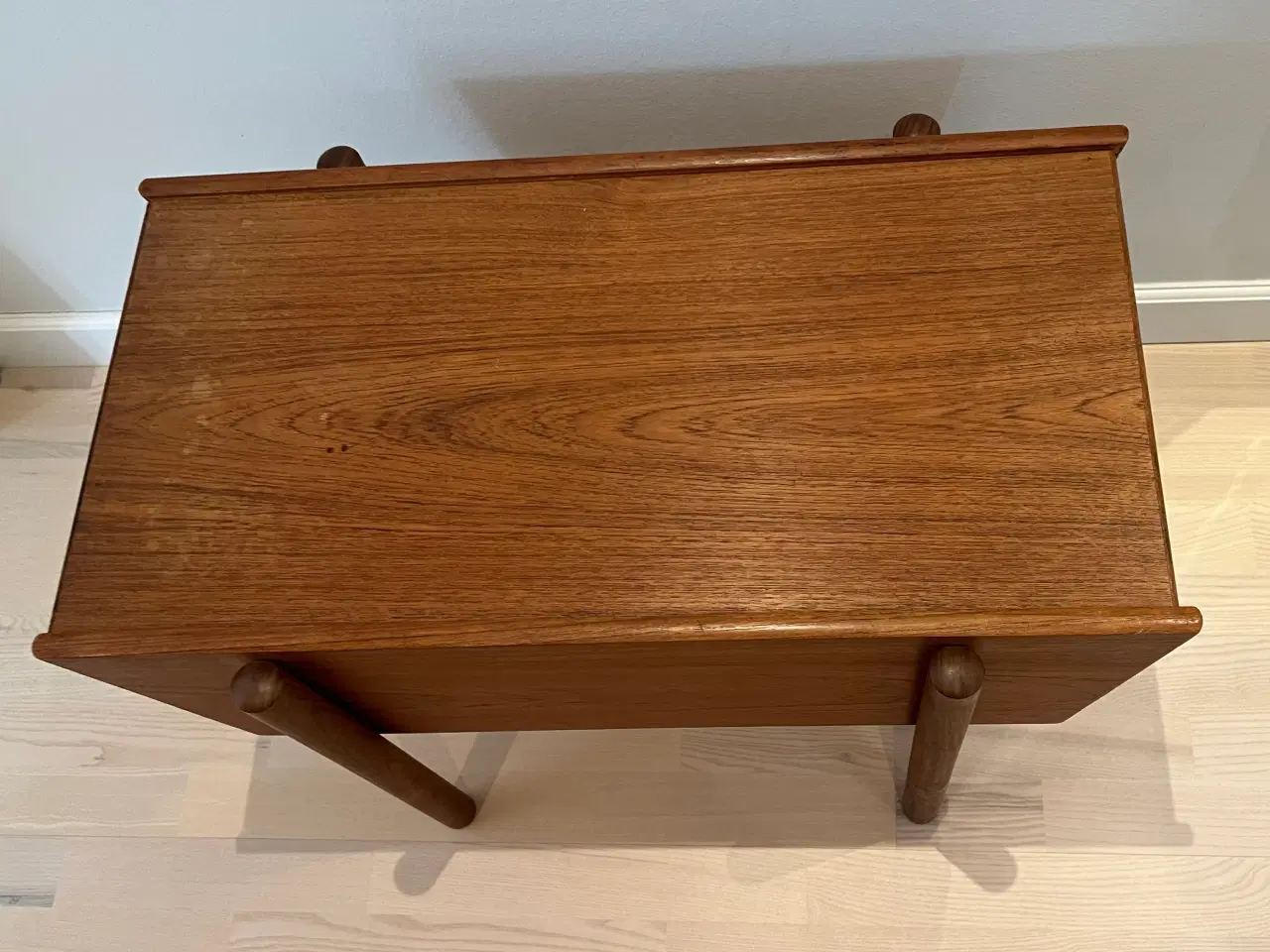 Billede 3 - Teak entrémøbel