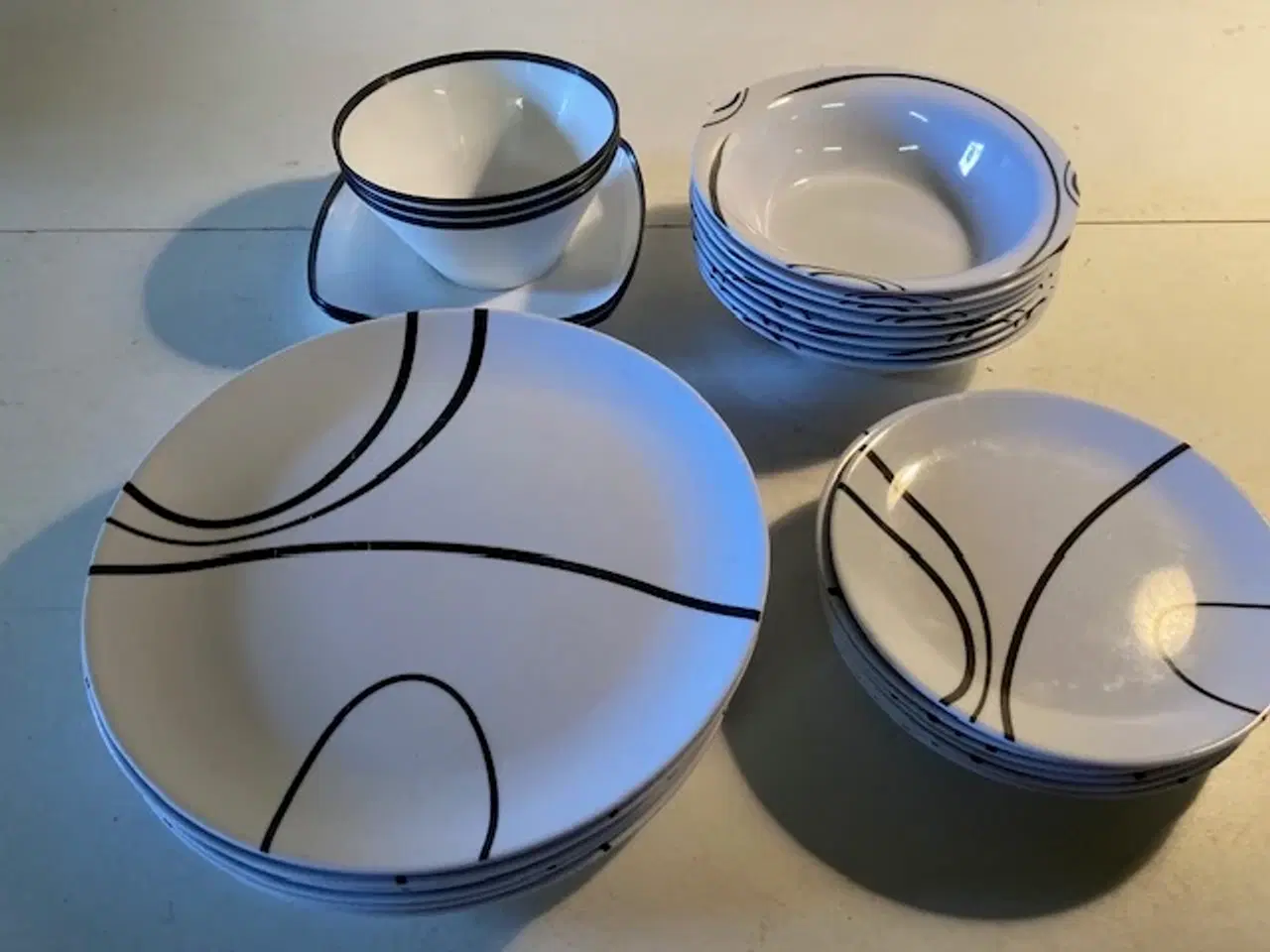 Billede 1 - Camping service sælges ( 29 dele ).