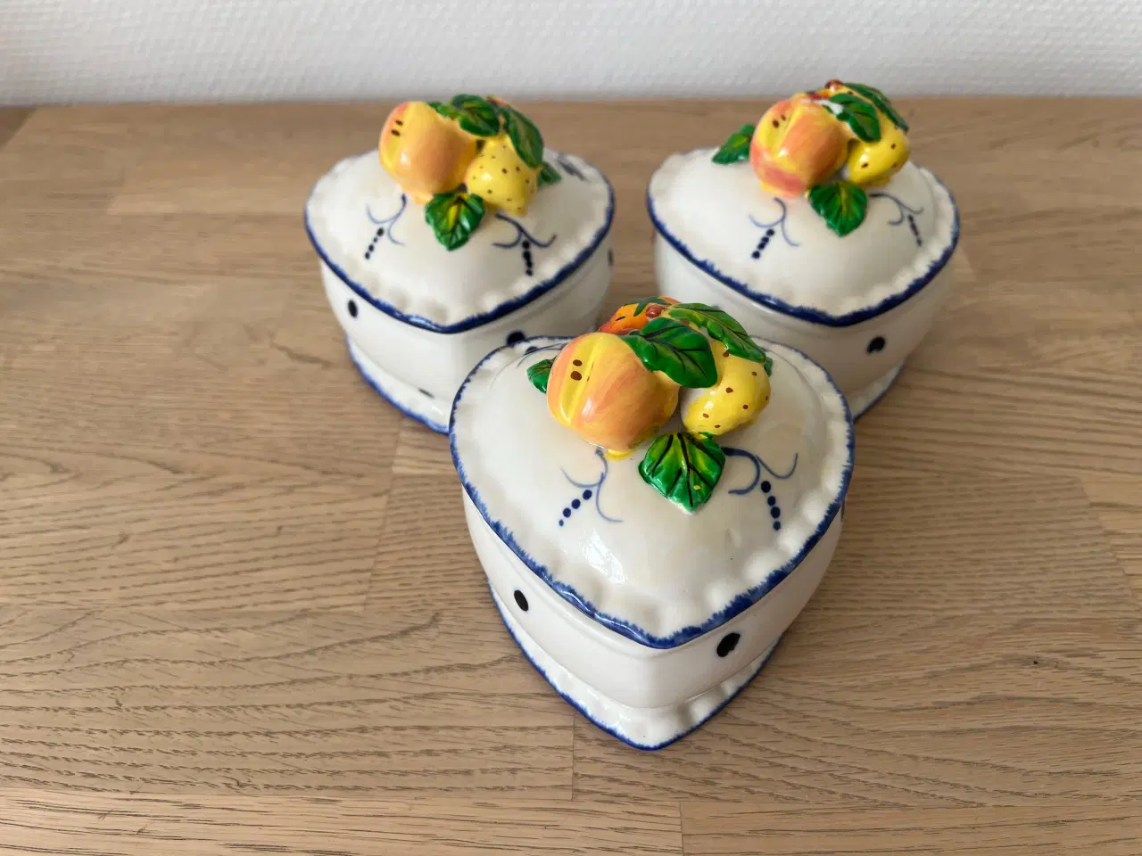 Billede 8 - Krukker med frugt-dekoration på låget
