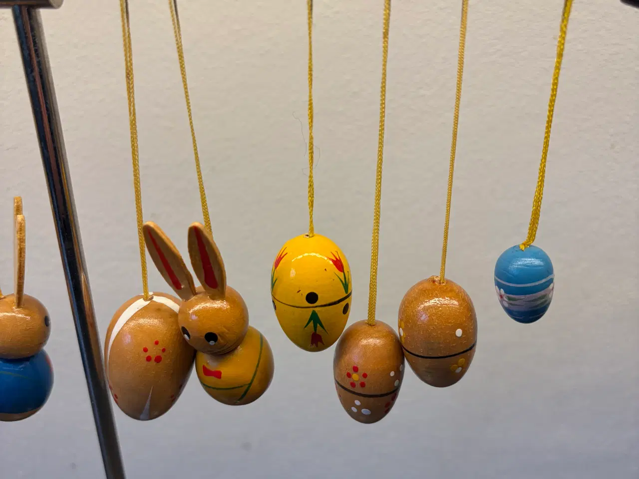 Billede 4 - Påskepynt af træ til ophæng