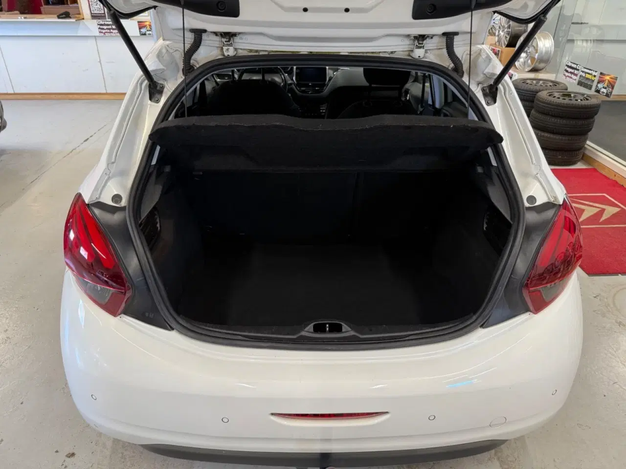 Billede 4 - Peugeot 208 1,6 BlueHDi 100 Desire Sky