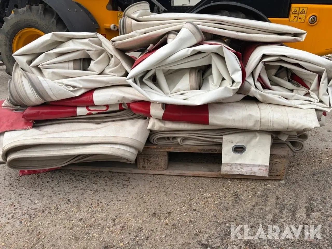 Billede 3 - Telttagdug - assorteret til 9m telt- rød/hvid