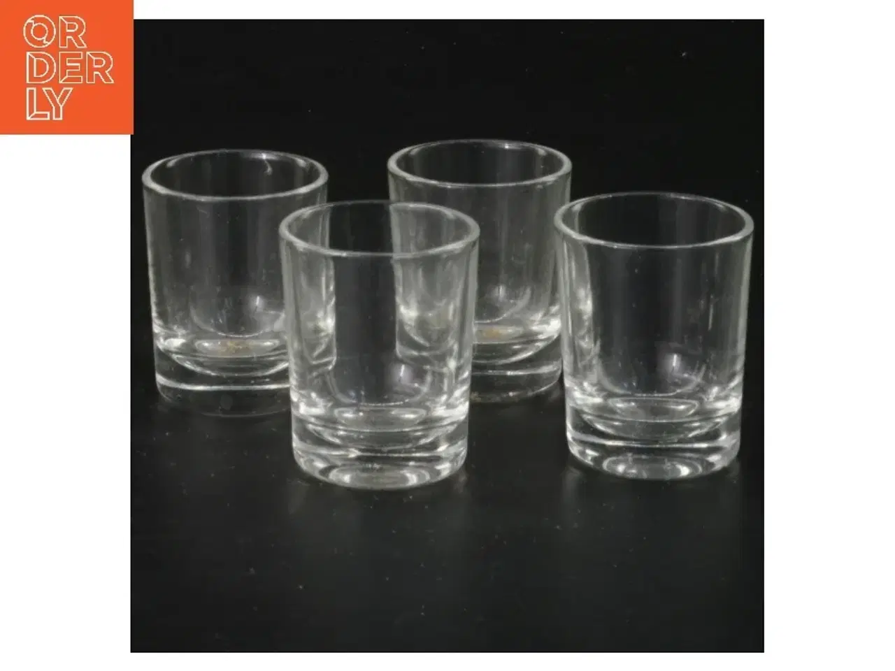 Billede 1 - Sæt med 4 glaslysestager (str. 4 stk 4x5 cm)