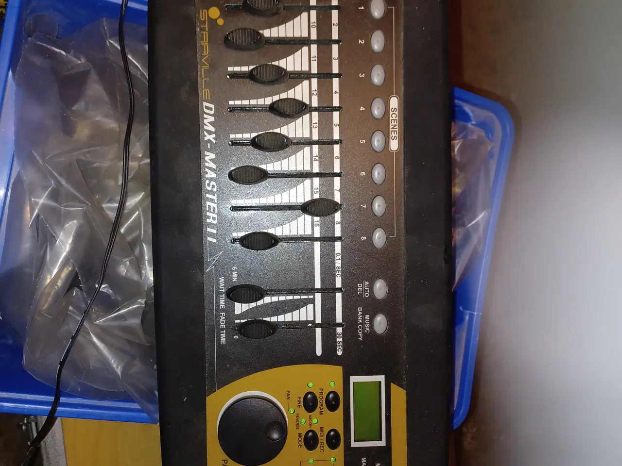 Billede 9 - DJ udstyr, med mixer, forstærker og højtaler og ly