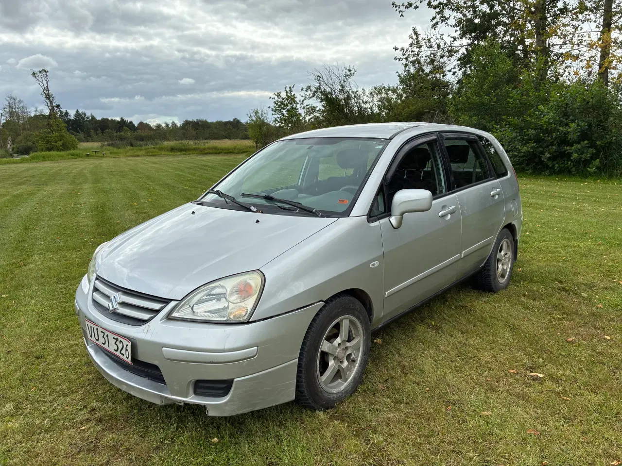 Billede 1 - Suzuki Liana 1,6 med træk og 8 mdr til syn