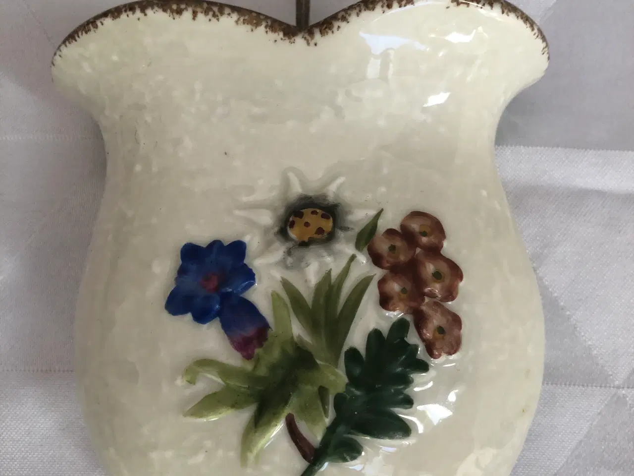 Billede 5 - Keramik vase til ophæng med blomstermotiver