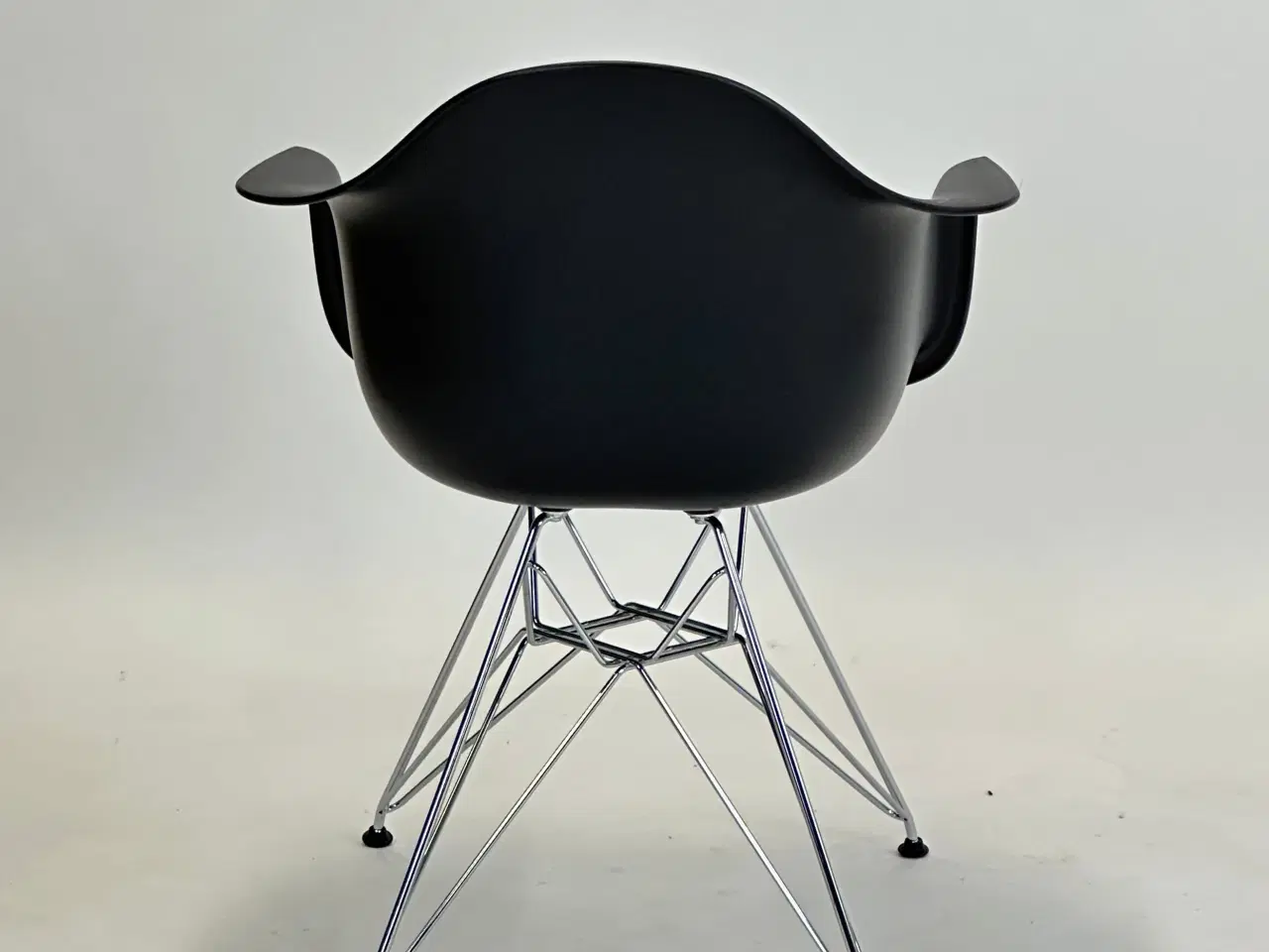 Billede 5 - Vitra Eames Plastic Armchair DAR (Sort)
