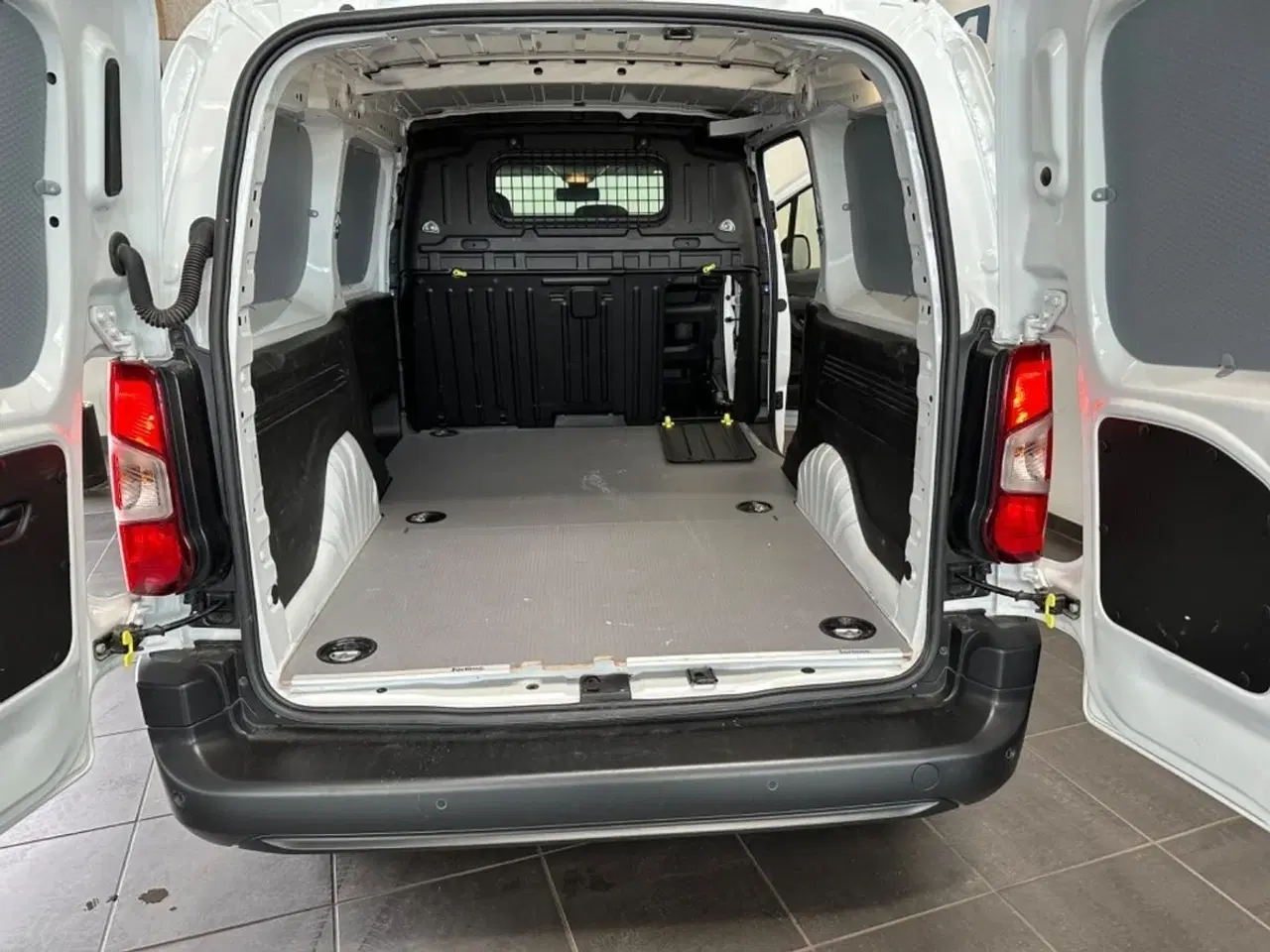 Billede 14 - Peugeot Partner 1,5 BlueHDi 100 L2V2 Plus Van