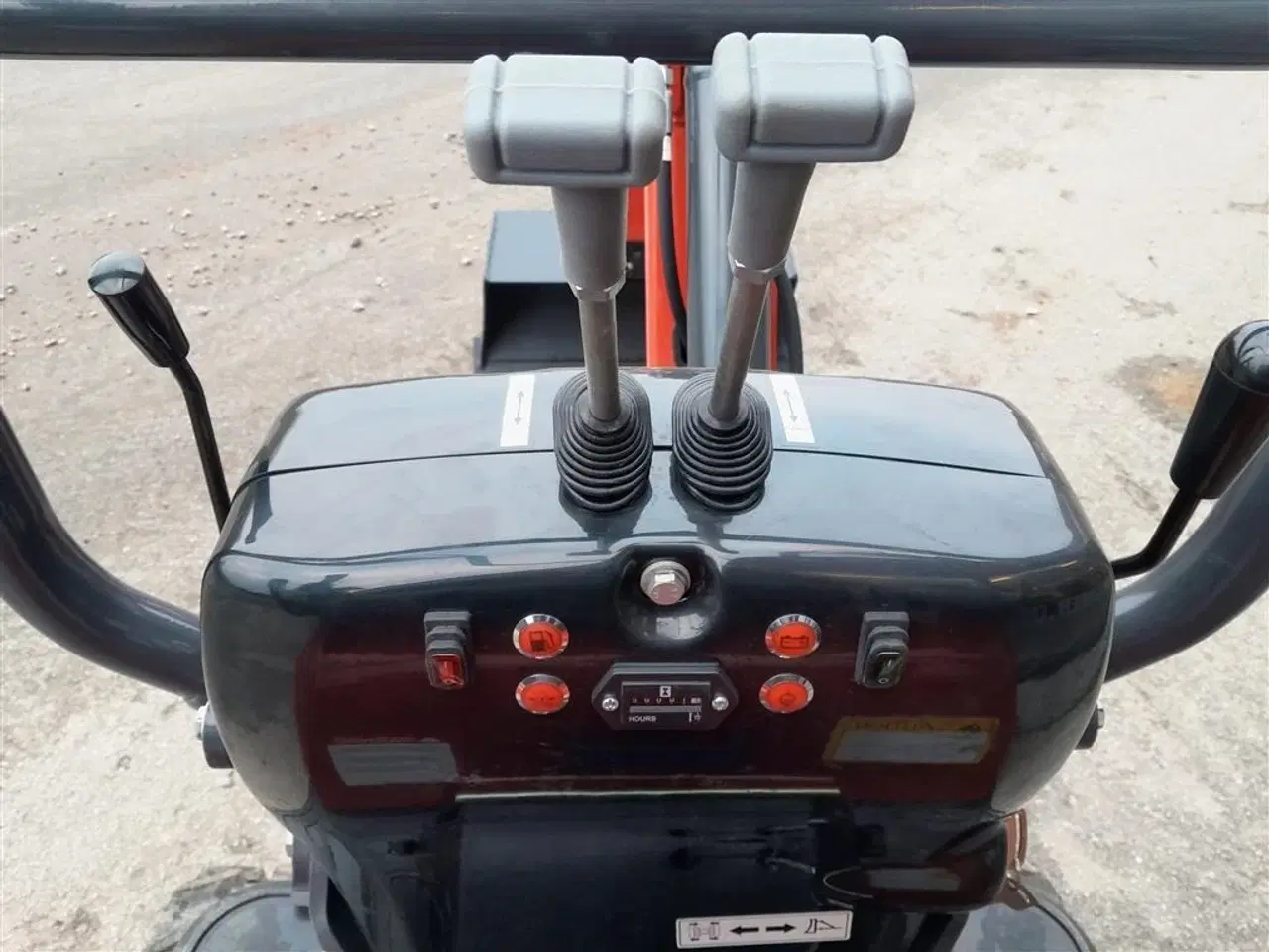 Billede 11 - MOLE M12  1250 kg graver