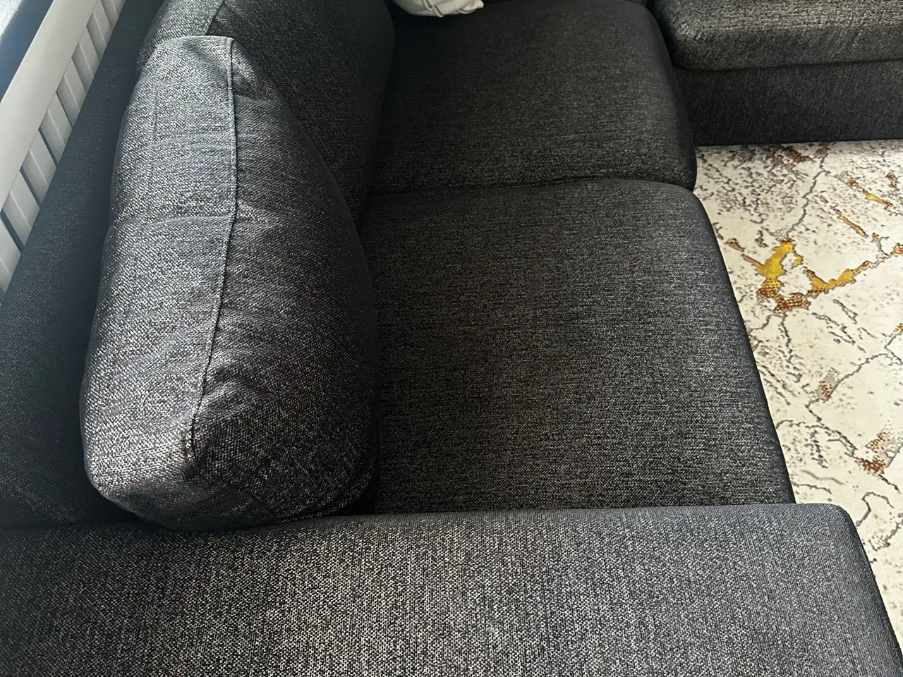 Billede 5 - Stilren mørk hjørnesofa med chaiselong