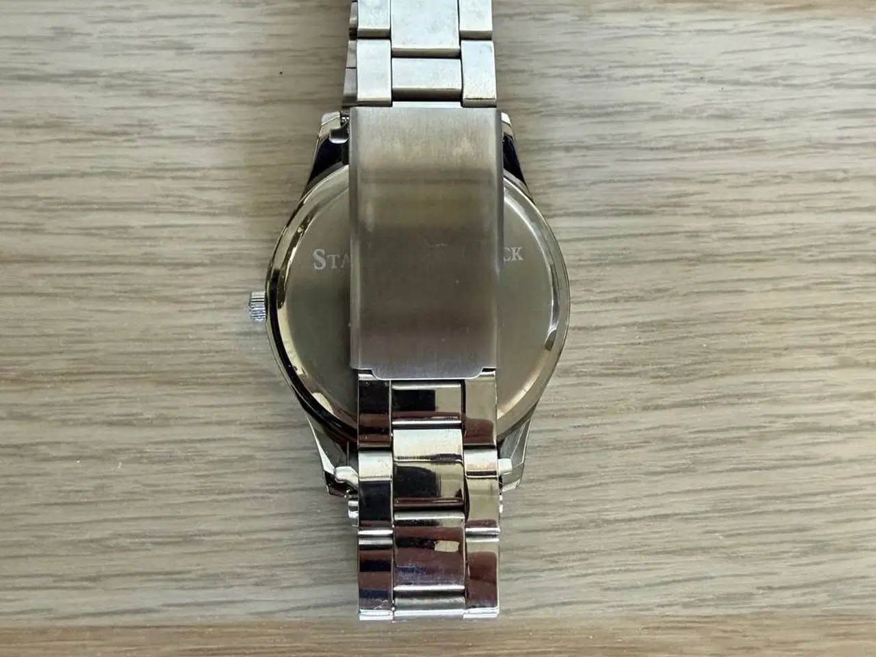 Billede 2 - Trend-Design Quartz ur med grøn urskive