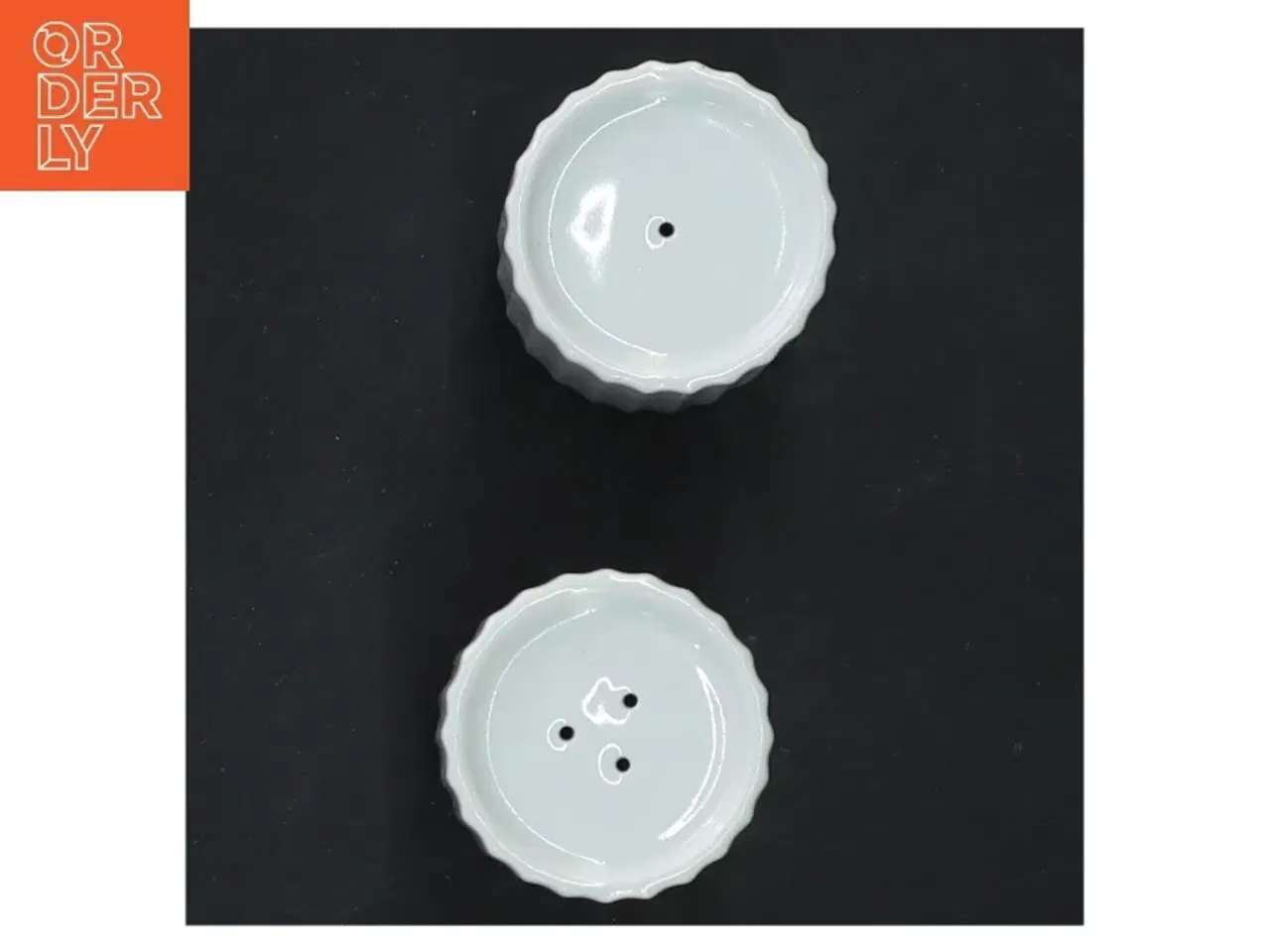 Billede 2 - Salt- og peberbøsser fra Lyngby (str. 6x3,5 cm)