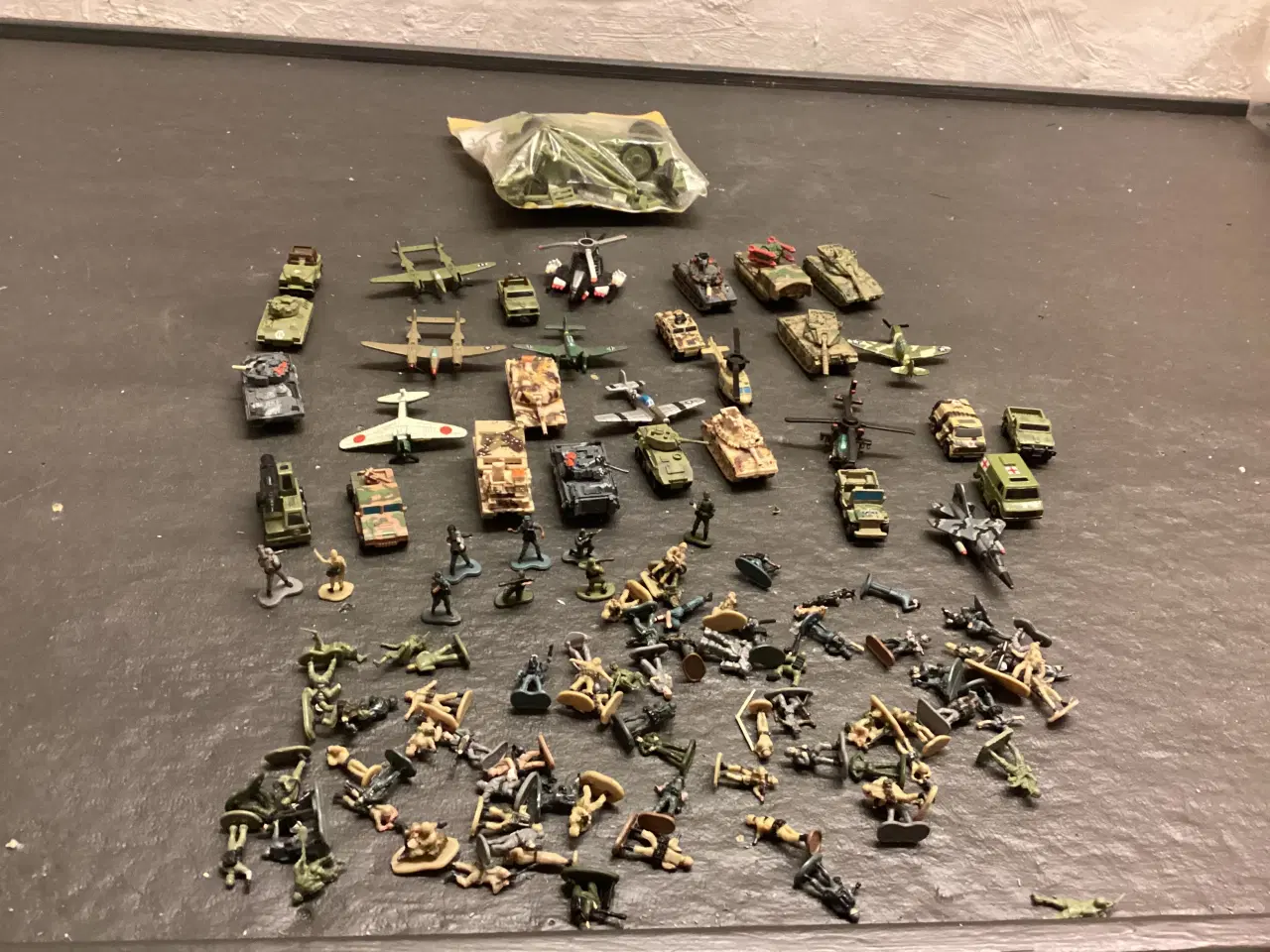 Billede 2 - Figur legetøj 